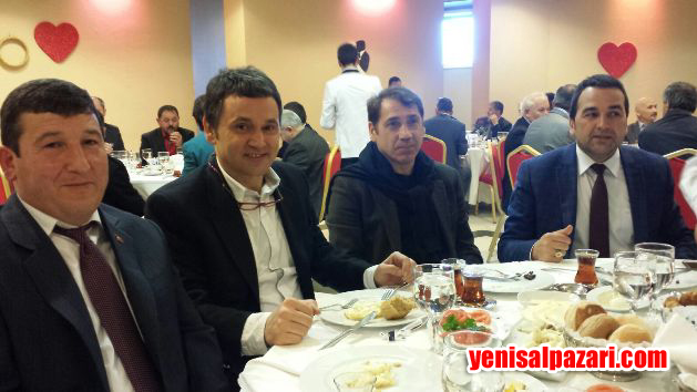 Kahvaltıya Meltem TV Spor Müdürü Mustafa Kahraman ve Trabzonspor'un efsane futbolcusu "Başbakan" lakaplı Lemi Çelik de katıldı