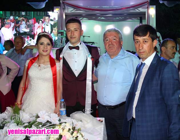 Düğüne AK Parti Şalpazarı İlçe Başkanı Murat Topkara da katıldı