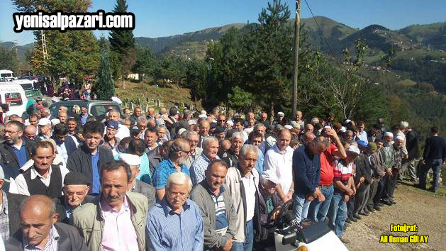 Genç yaşta hayata veda eden Ali Bayraktar'ın cenazesine çok sayıda vatandaş katıldı