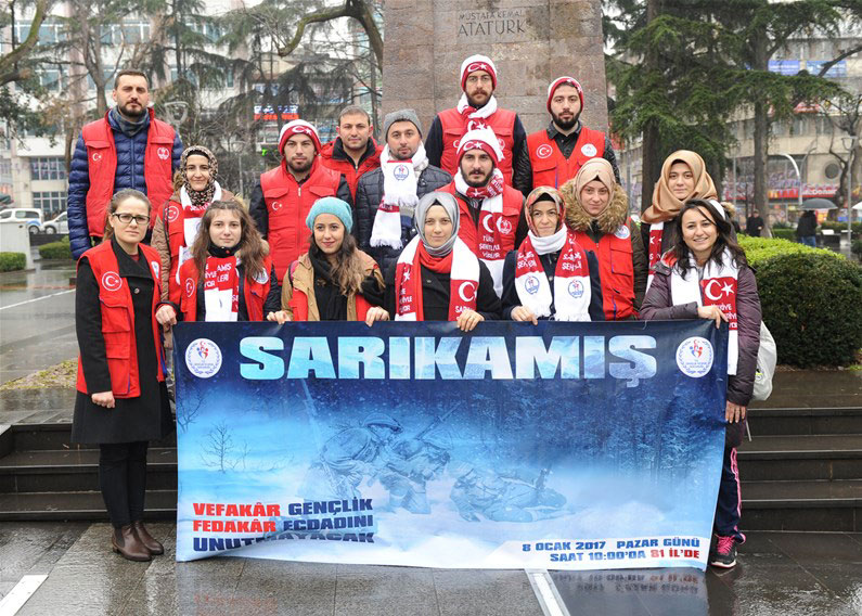 Trabzon'da Sarıkamış Şehitlerini Anma Yürüyüşü Meydan'da yapılmıştı