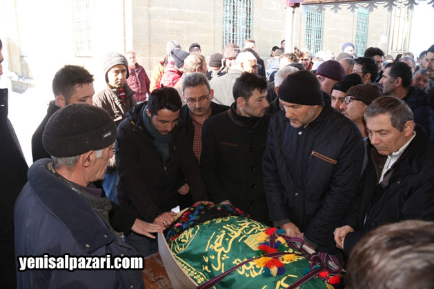 kasimagzi-gullu-demirturk1