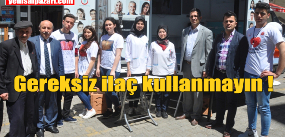 Şalpazarı İlçe Devlet Hastanesi ve A.Y.M.T.A.L. vatandaşları bilinçsiz ilaç kullanımı konusunda uyardı