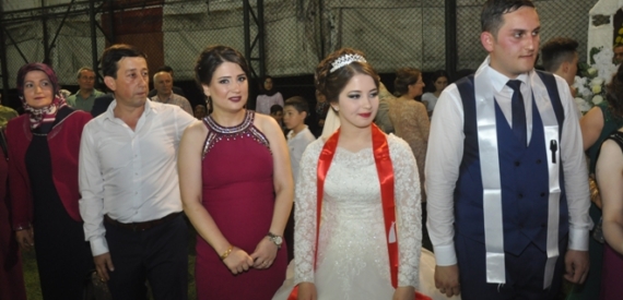 Hatun ile Cüneyt Yavuz dünya evine girdi