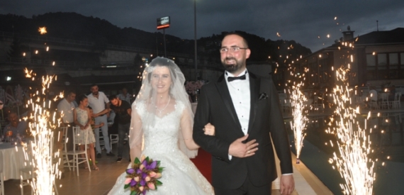 Bülent Ataman’ın kardeşi Dr. Zihni Ataman Merve Topal ile evlendi