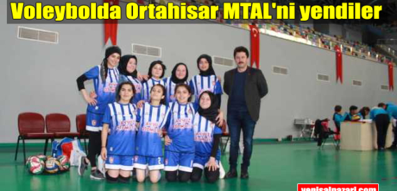 Şalpazarı ÇPAL Kız Voleybol Takımı grubundaki ilk maçında rakibini 2-1 yendi