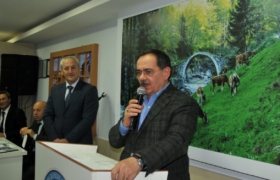 43617440-1850-47EC-822A-19A9DCCBA72D