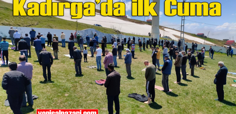 Kadırga üzeri Açık Camii’nde ilk mesafeli Cuma namazı