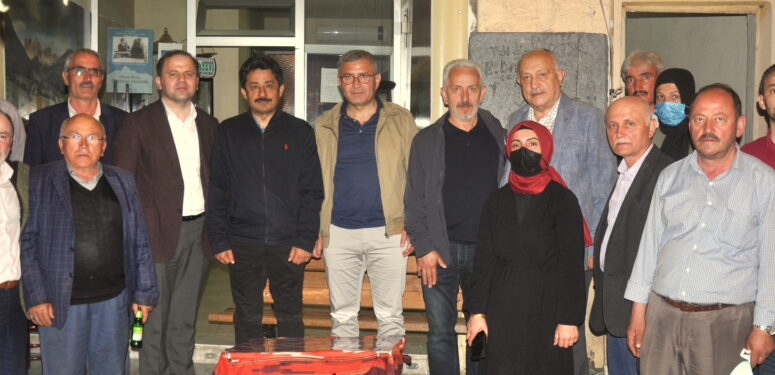 Hilmi Türkmen AK Parti Şalpazarı İlçe Teşkilatı’nı ziyaret etti