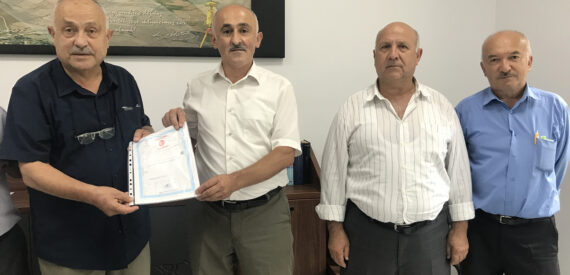 Başkan Ahmet Yüksel Gülay emaneti teslim etti