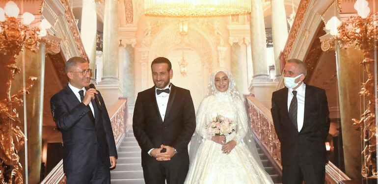 Betül Türkmen ile Burak Ak, Rize’de görkemli bir törenle dünya evine girdi