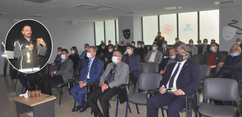 Şalpazarı Gençlik Merkezi’nde “Uyuşturucu Madde Bağımlılığı ile Mücadele” konulu konferans düzenlendi