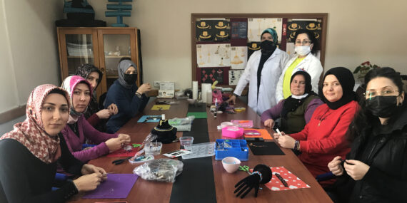 Şalpazarı’nda Hasır Bilezik Kursu’na büyük ilgi
