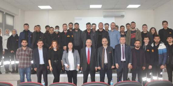 Şalpazarı MYO’da bağımlılıkla ilgili konferans verildi