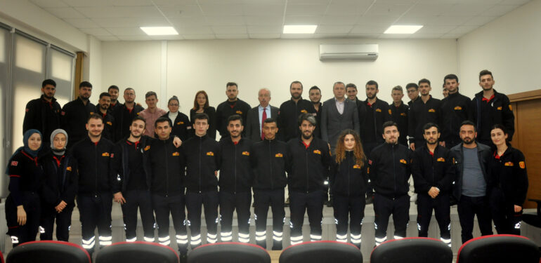 Şalpazarı Meslek Yüksek Okulu’nda Üniforma Giyme Töreni