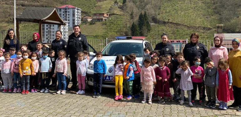 Anaokulu öğrencilerine polislik mesleği tanıtıldı