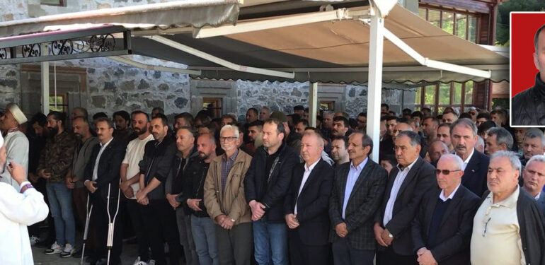 Babasından 4 ay sonra vefat eden Sinan Ayaz’ın cenazesi toprağa verildi
