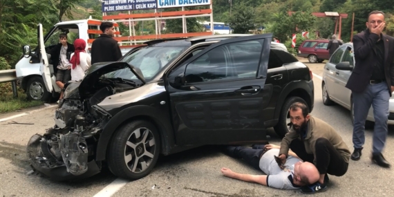 Beşikdüzü – Şalpazarı Karayolunda meydana gelen kazada anne ve oğlu yaralandı