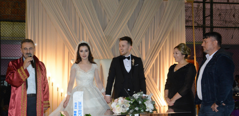 Erhan Yavuz’un kızı Gizem, Mutluhan Çolak ile dünya evine girdi