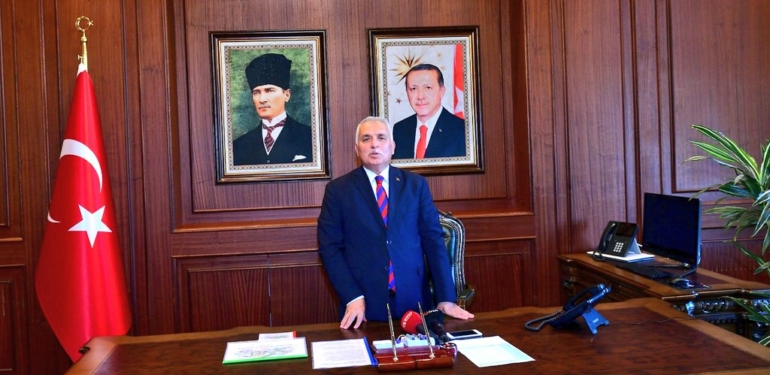 Trabzon Valisi Aziz Yıldırım görevine başladı