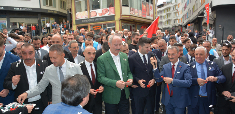 Şalpazarı Ülkü Ocakları yeni binası görkemli törenle hizmete açıldı
