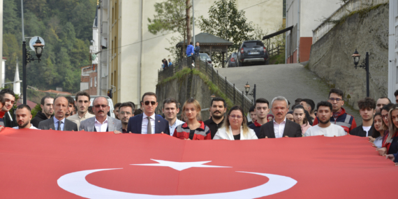 Şalpazarı MYO’ndan Cumhuriyet Yürüyüşü