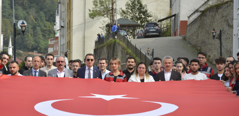 Şalpazarı MYO’ndan Cumhuriyet Yürüyüşü