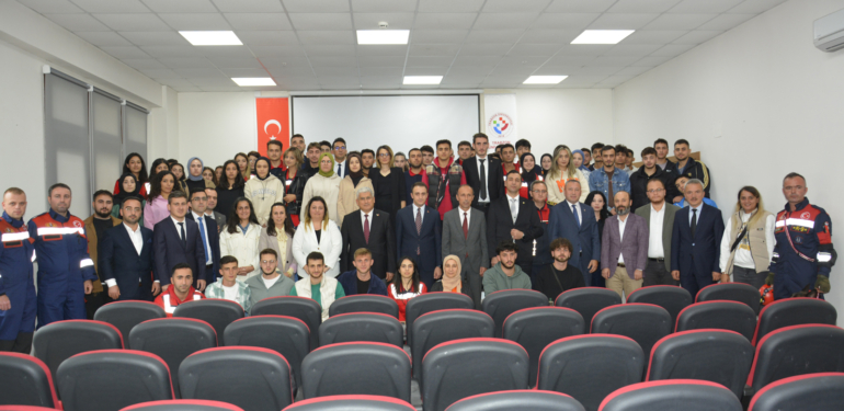 Şalpazarı MYO’nda 2023-2024 Eğitim Öğretim Yılı tanışma toplantısı düzenlendi