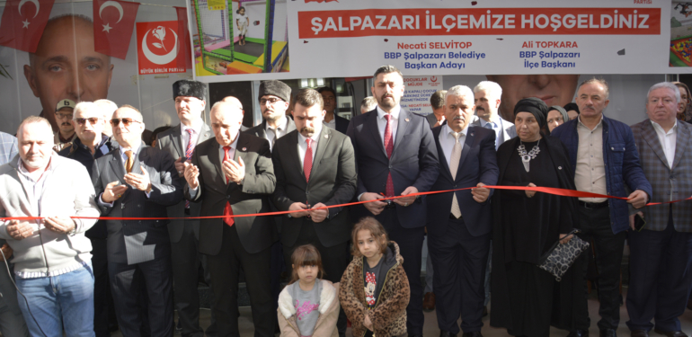 Necati Selvitop’tan Şalpazarılı çocuklara kapalı oyun parkı