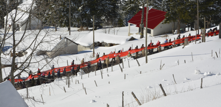 Sarıkamış Şehitlerimizi Sis Dağı’na yürüyerek andık
