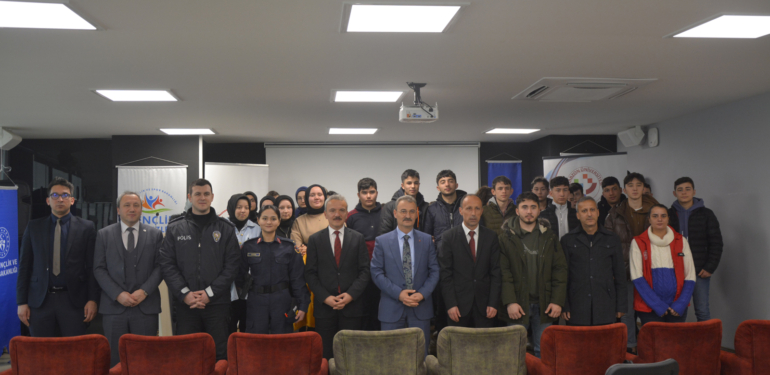 Deprem Şehitleri dualarla anıldı, AFAD Farkındalık Eğitimi verildi