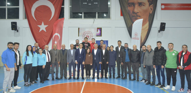 Masa Tenisi Turnuvası sona erdi. Mehmet Ali Demirci şampiyon oldu