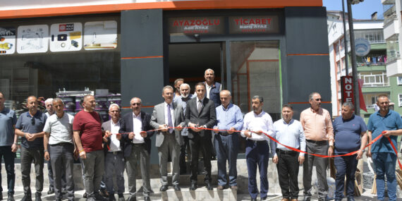 Ayazoğlu Ticaret’in kendi binasındaki yeni işyeri dualarla açıldı