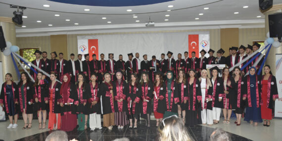 Şalpazarı MYO’da 3’üncü mezuniyet coşkusu