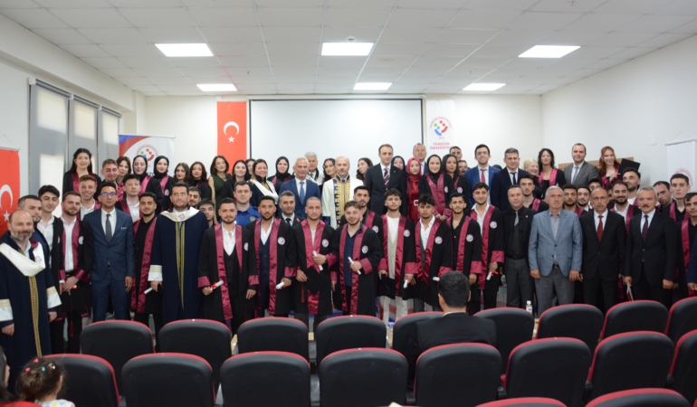 Şalpazarı MYO 4’üncü dönem mezunları kep fırlattı