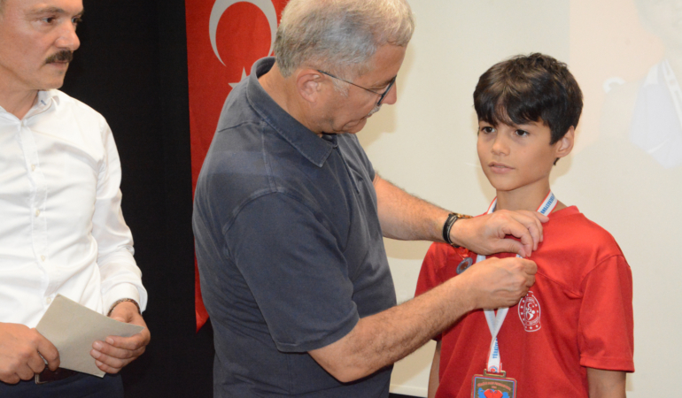 minik boksor hilmi turkmen odul